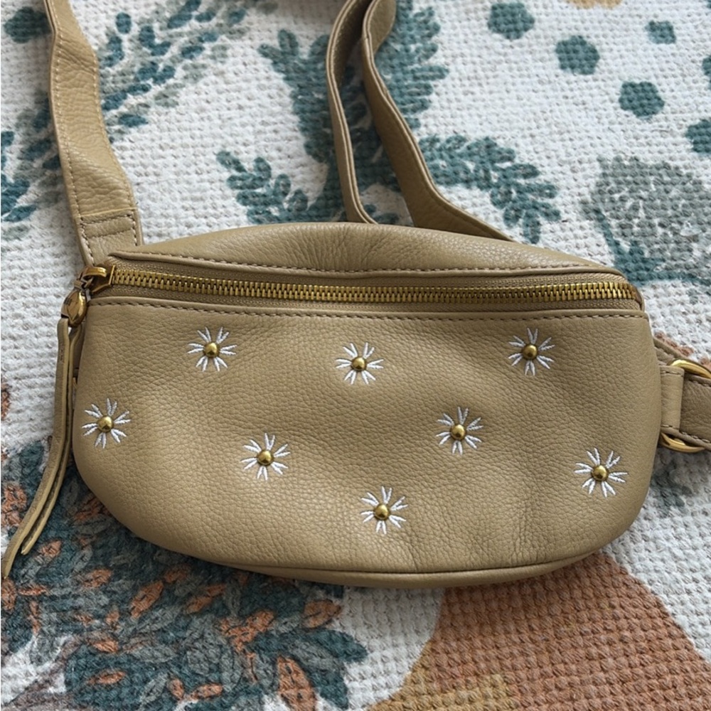 HOBO Tan Crossbody Bag with Daisy Embroidery